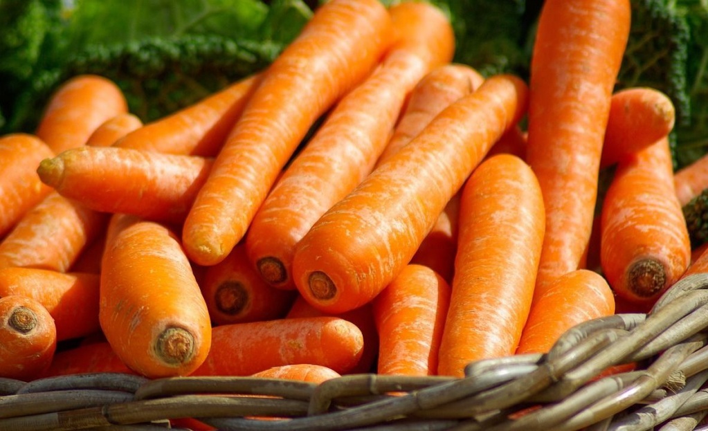 Цены на морковь и свеклу в Украине уже в среднем в 3 раза выше прошлогодних