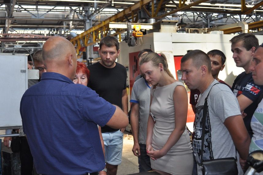 Экскурсия для менеджеров Торгового центра «Лоск» и представителей официальных дилеров на Харьковский подшипниковый завод (ХАРП)