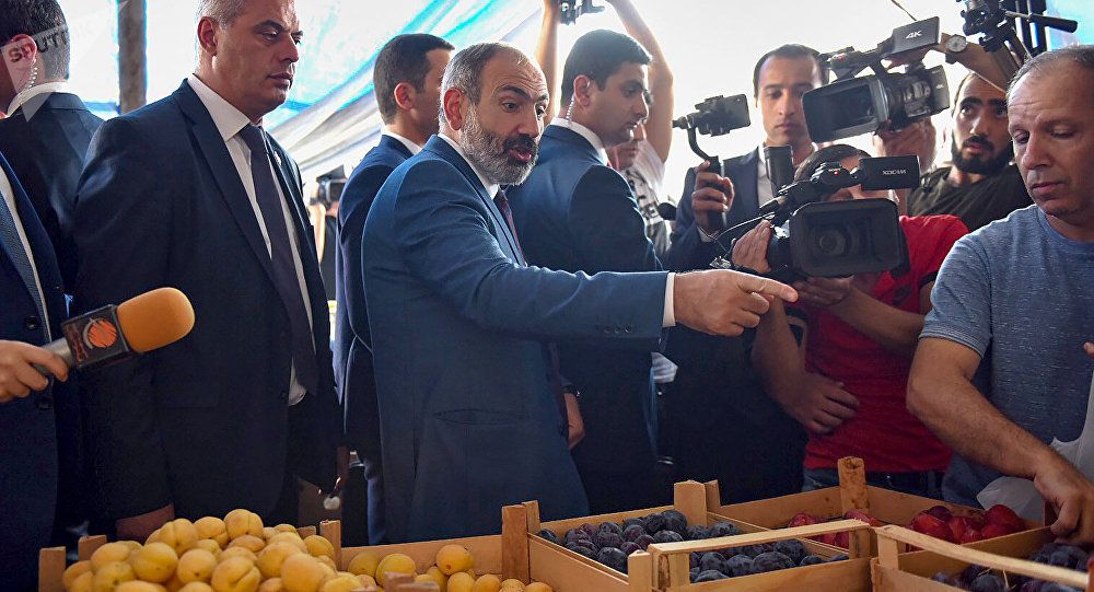 Премьер-министр Армении будет разбираться с высокими ценами на овощи и фрукты