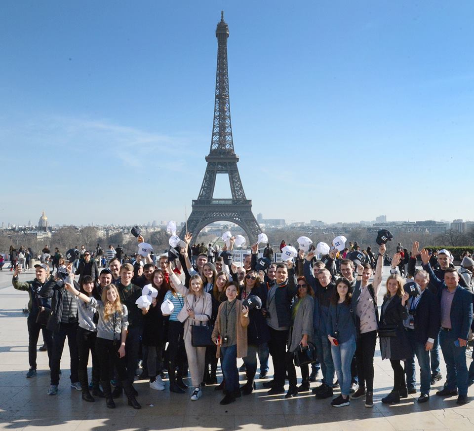 Украинские студенты, победители конкурса Агро 2019, посетили Париж