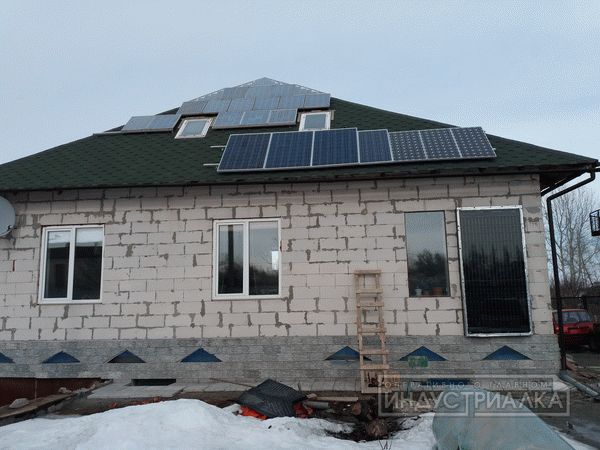 Умелец из Запорожья изготовил солнечные батареи и воздушный коллектор и отказался от газа и электричества