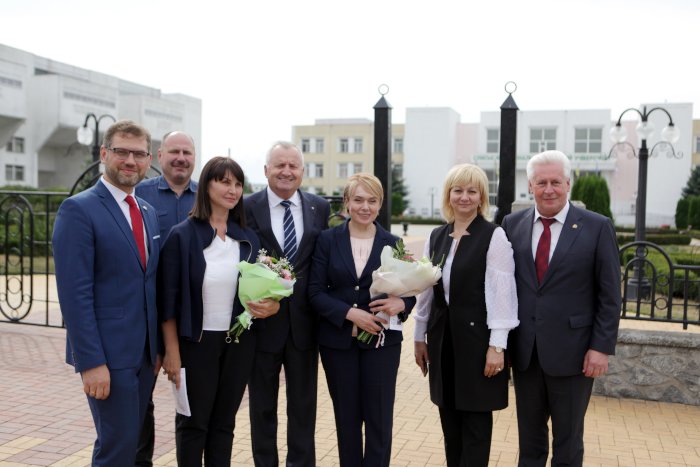 Министр образования и науки Украины Лилия Гриневич в рамках рабочего визита на Сумщину посетила Сумской национальный аграрный университет.