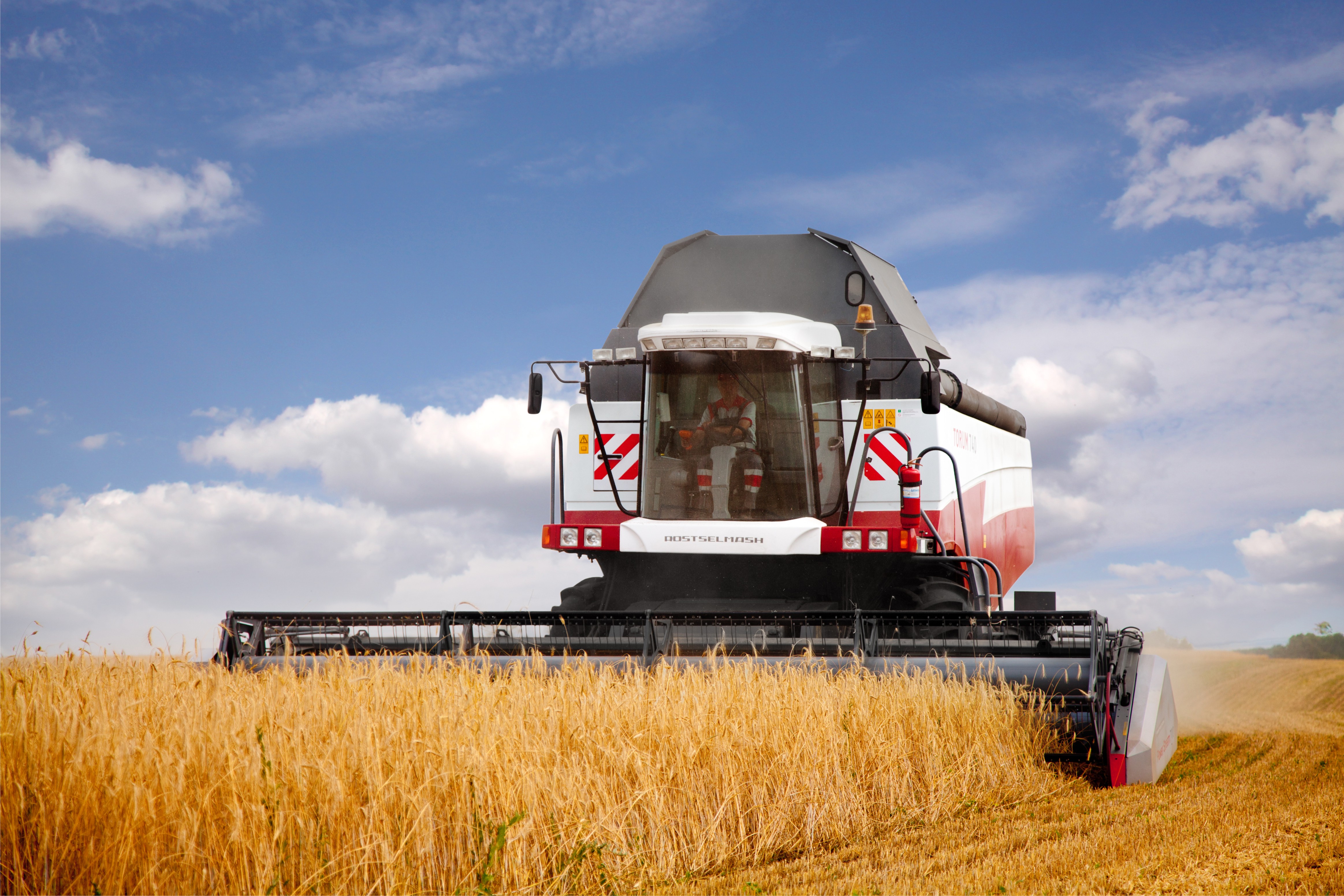 В Запорожской области убрали первый миллион тонн зерна