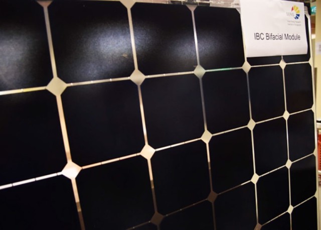 В Сингапуре разработали солнечные панели, обе стороны которых производят энергию