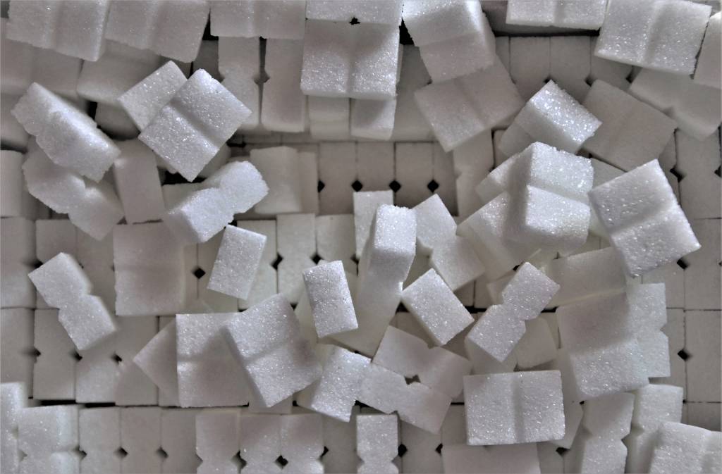 Виробництво цукру падає, ціни зростають