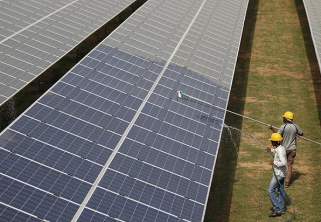 В Индии открыли крупнейшую солнечную электростанцию
