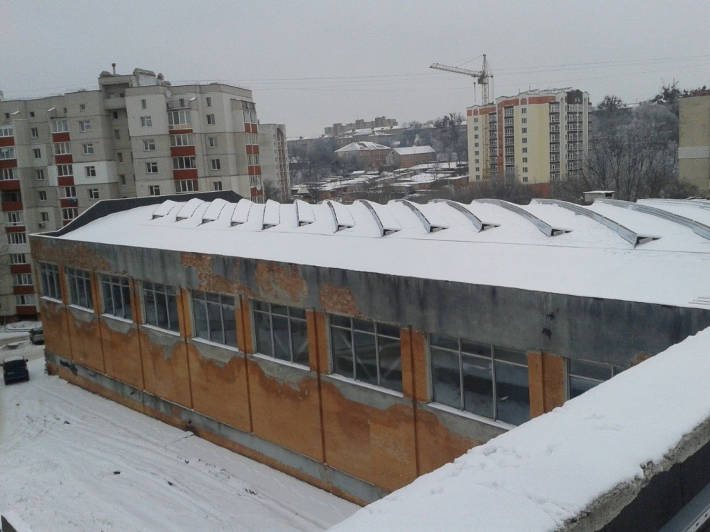 На крыше Хмельницкого университета запустили в работу шесть солнечных станций