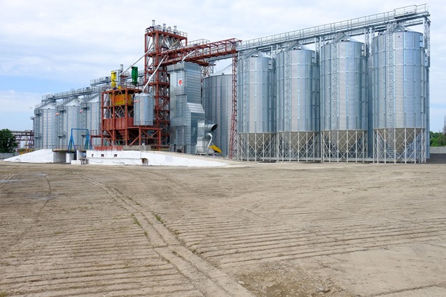 Современный зерновой элеватор на 27 тыс тонн  заработал в Днепропетровской области