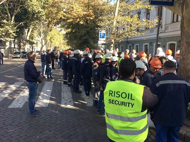 Протест сотрудников Risoil на действия ГПУ и ГФС 