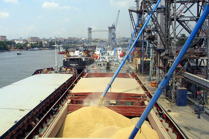 Перевалка зерна в порту