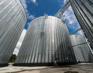 В Полтавской и Хмельницкой областях усовершенствуют объекты для хранения зерна и сахара