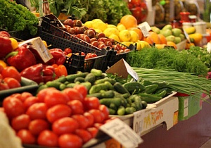 В Украине дешевеют импортные тепличные овощи