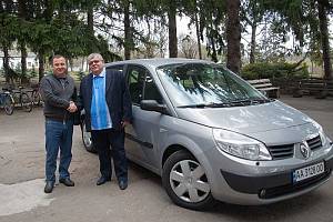 Представники A.G.R. Group передали легкові автомобілі аграрному коледжу на Полтавщині